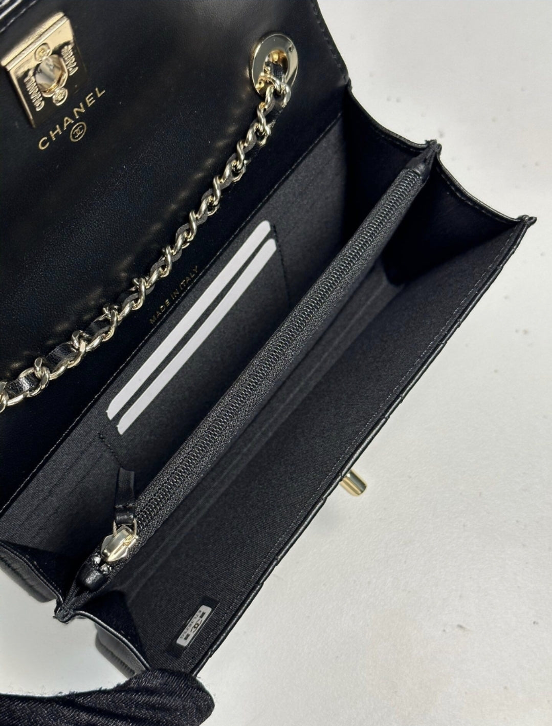 Chanel handbag pallets for sale