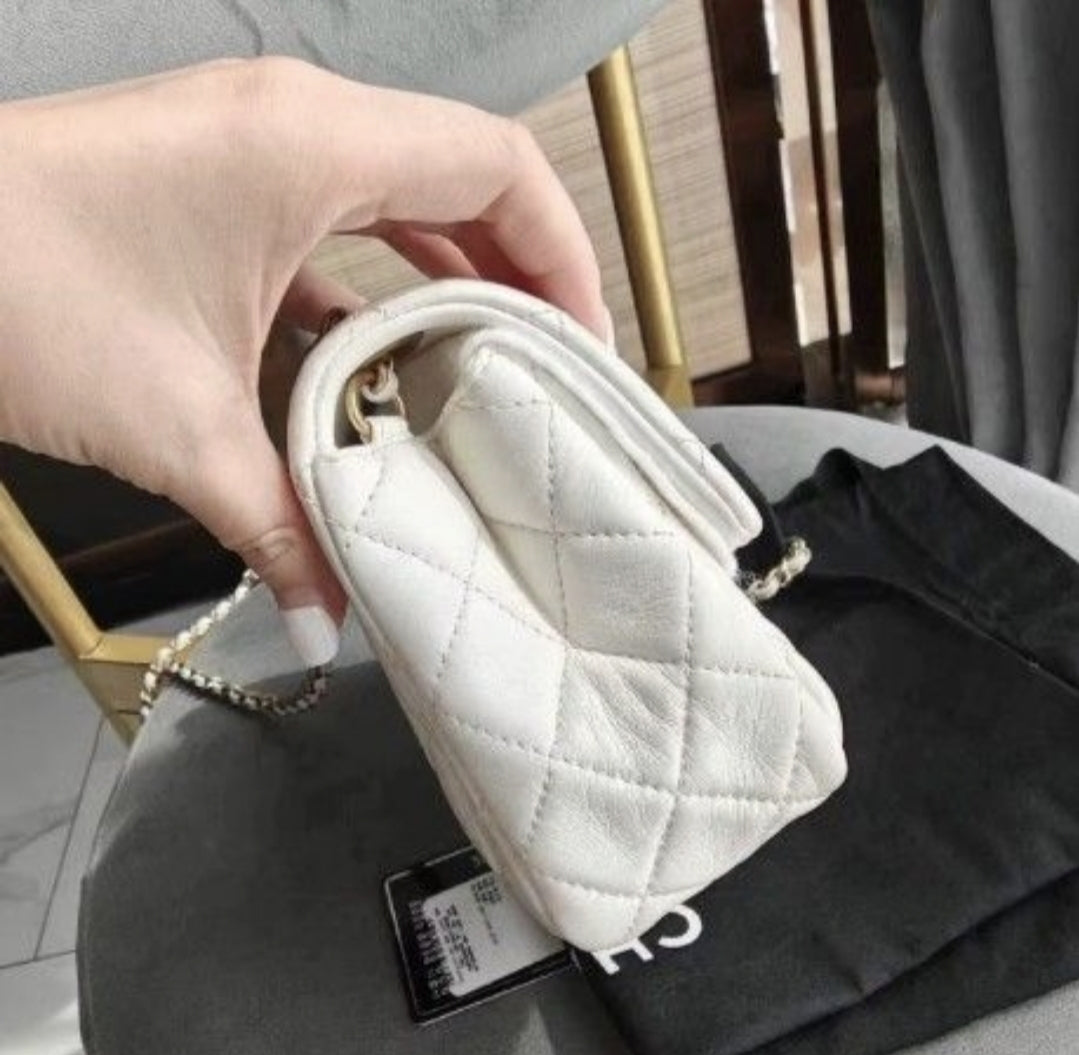 Chanel handbag pallets for sale