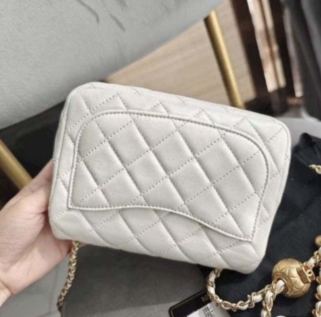 Chanel handbag pallets for sale