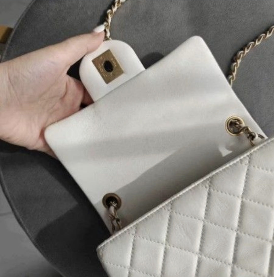 Chanel handbag pallets for sale