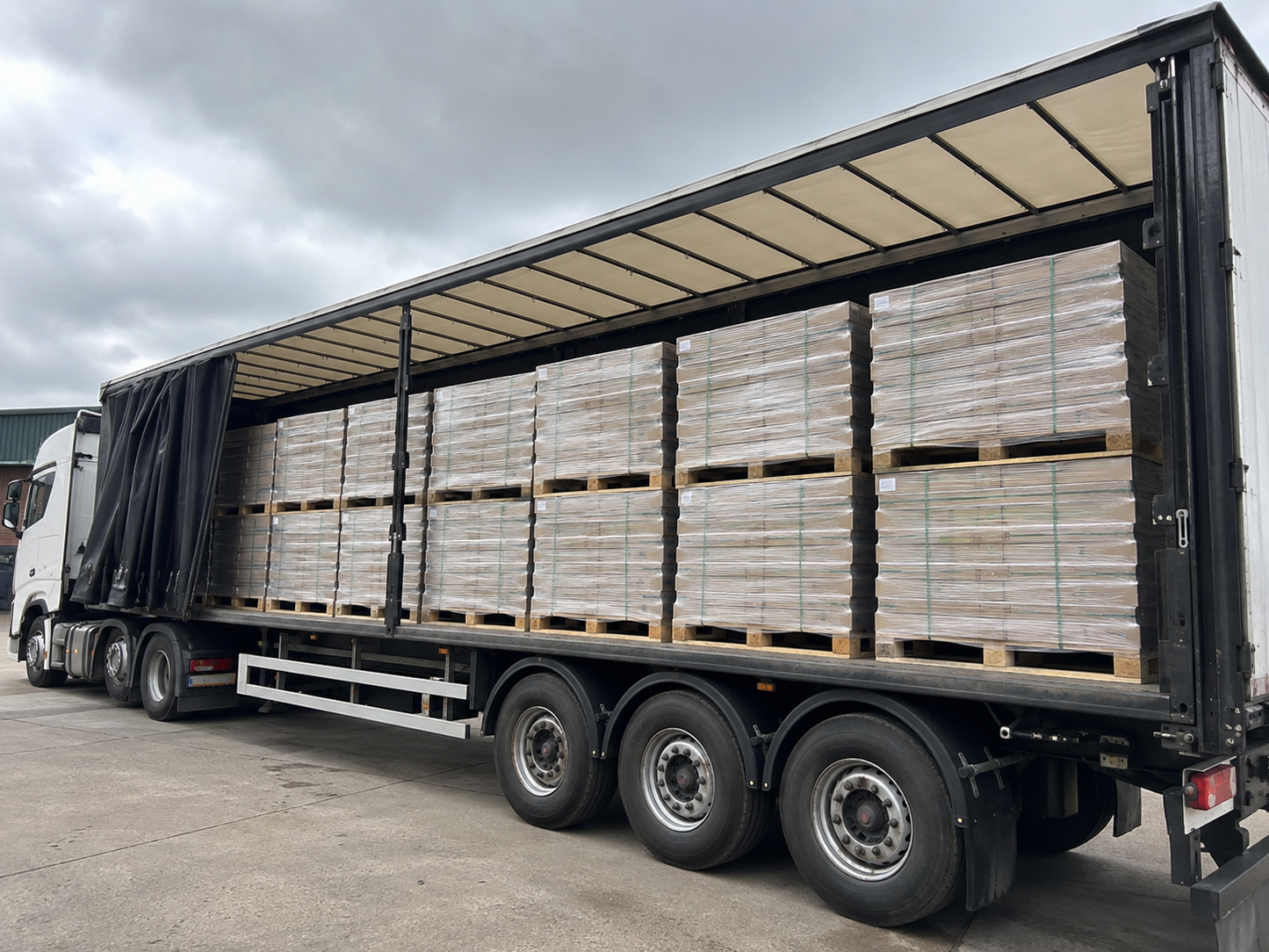 Waterproof Flooring (20mm) truckload for sale